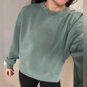 Lululemon oversized crew